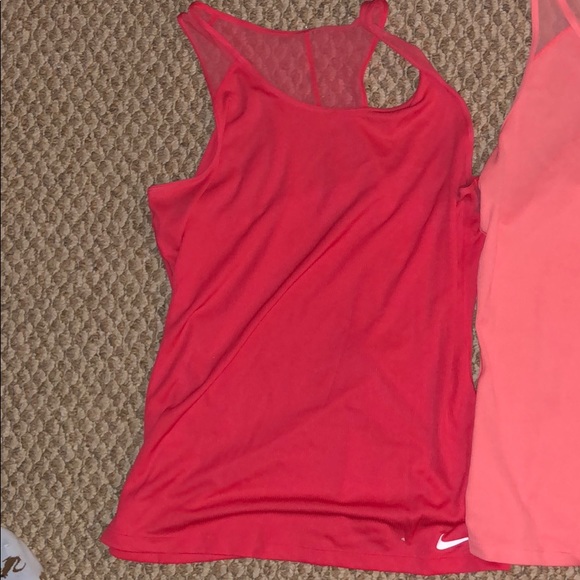 Nike Dri-Fit Tank top Bundle - Picture 3 of 5